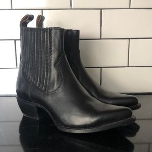 Frye Sacha Boot